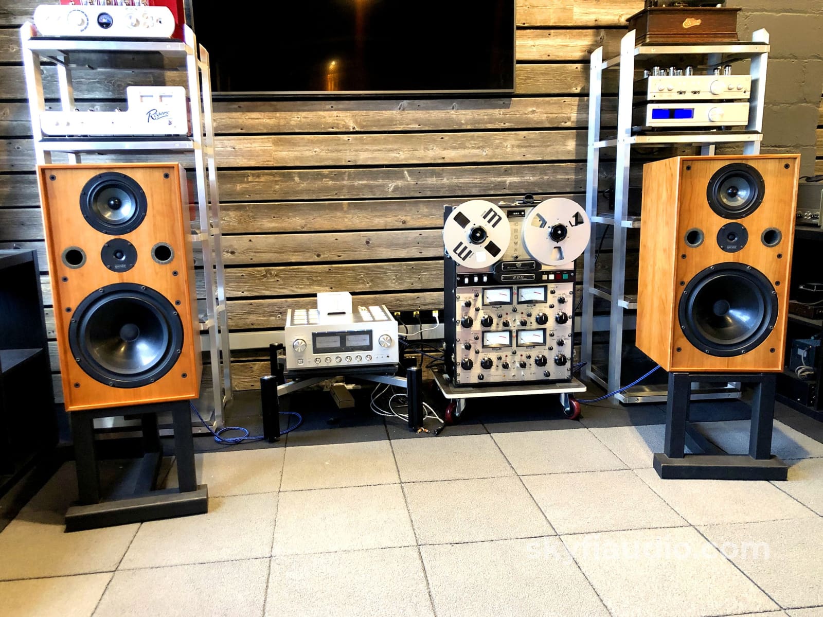 Spendor Sp100 3-Way Speakers With Stands Gorgeous Teak Finish