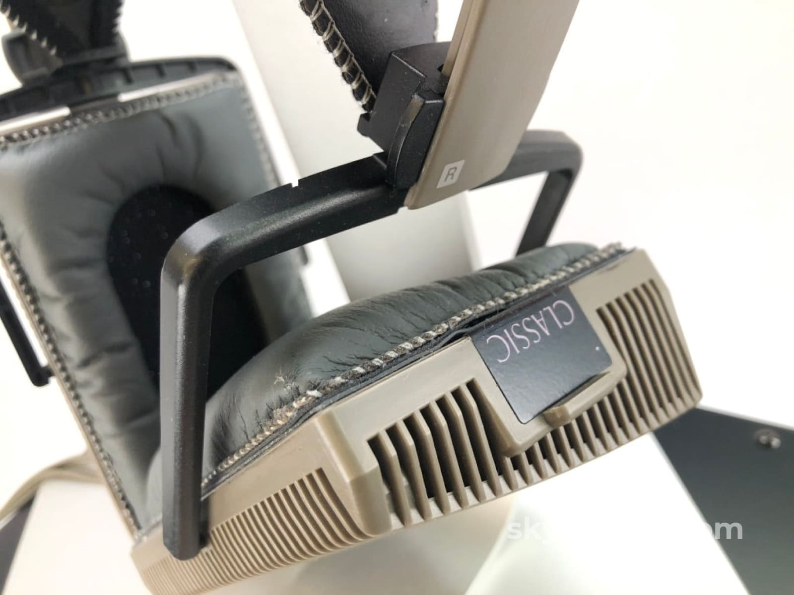 Stax Lambda Nova Classic Headphones with SRM-T1W TUBE Amplifier