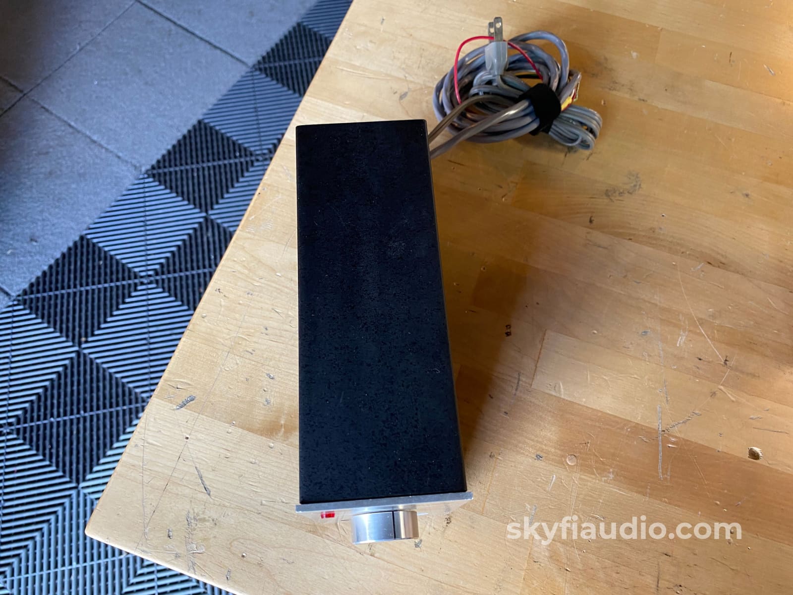 Stax SRD-7 Adapter for Ear Speaker - Electrostatic Headphone Amplifier