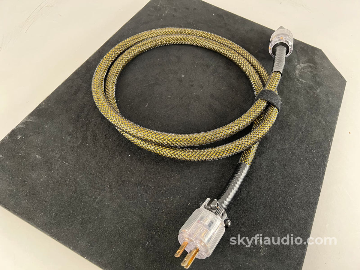 Stealth M-21 Super IEC Power Cable with Watt Gate Terminations - 6ft