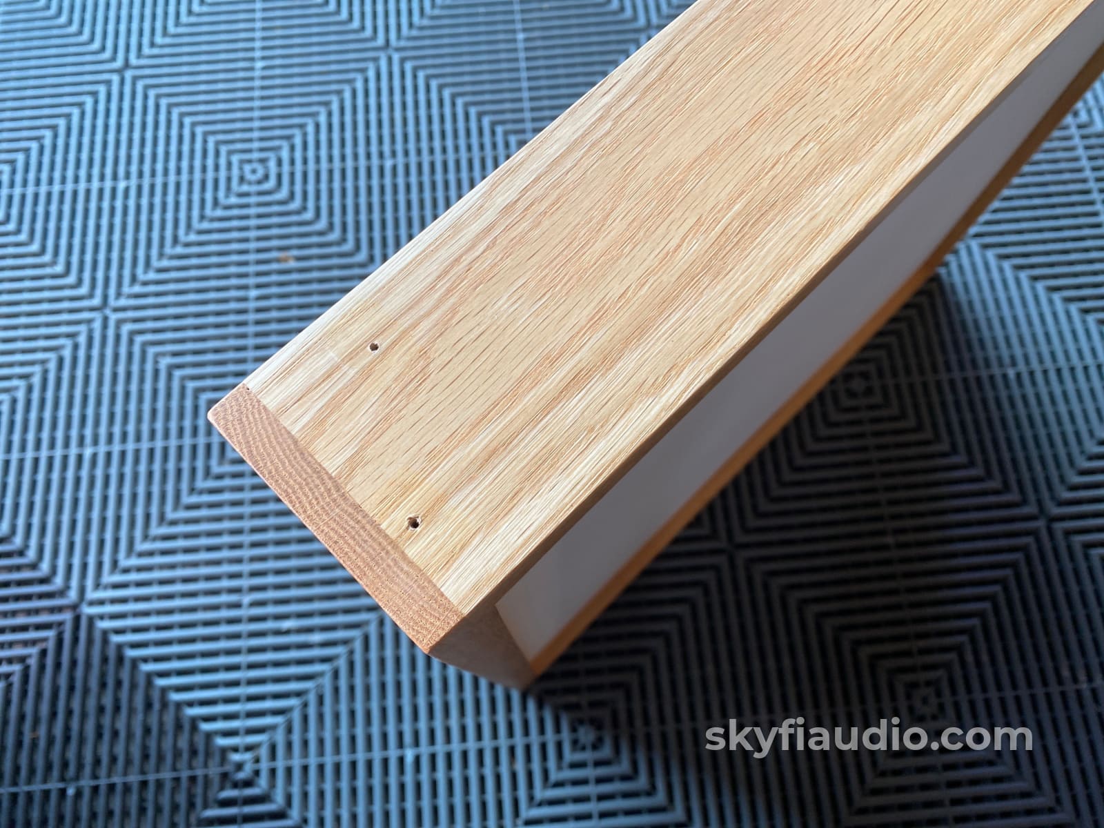 Stillpoints Aperture Acoustic Panel - Oak W/ Cream Cloth Triangle Hook (Original Version) Accessory