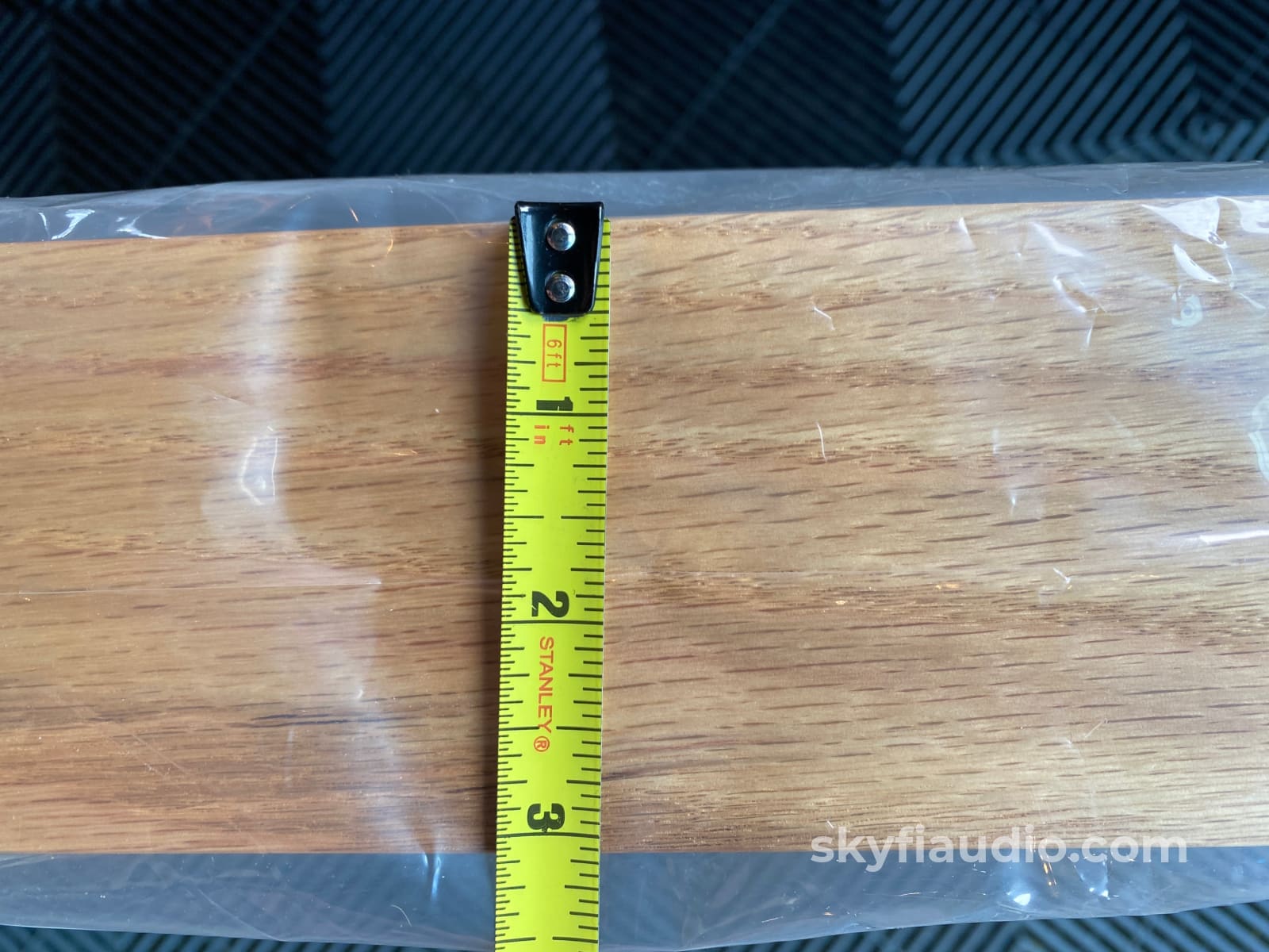 Stillpoints Aperture Acoustic Panel - Oak W/ Cream Cloth Triangle Hook (Original Version) Accessory