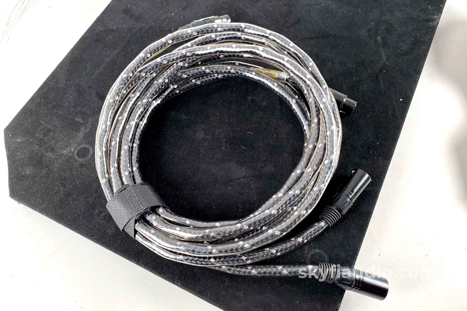Straightwire Virtuoso R2 Xlr Interconnects (Pair) - 3M Cables