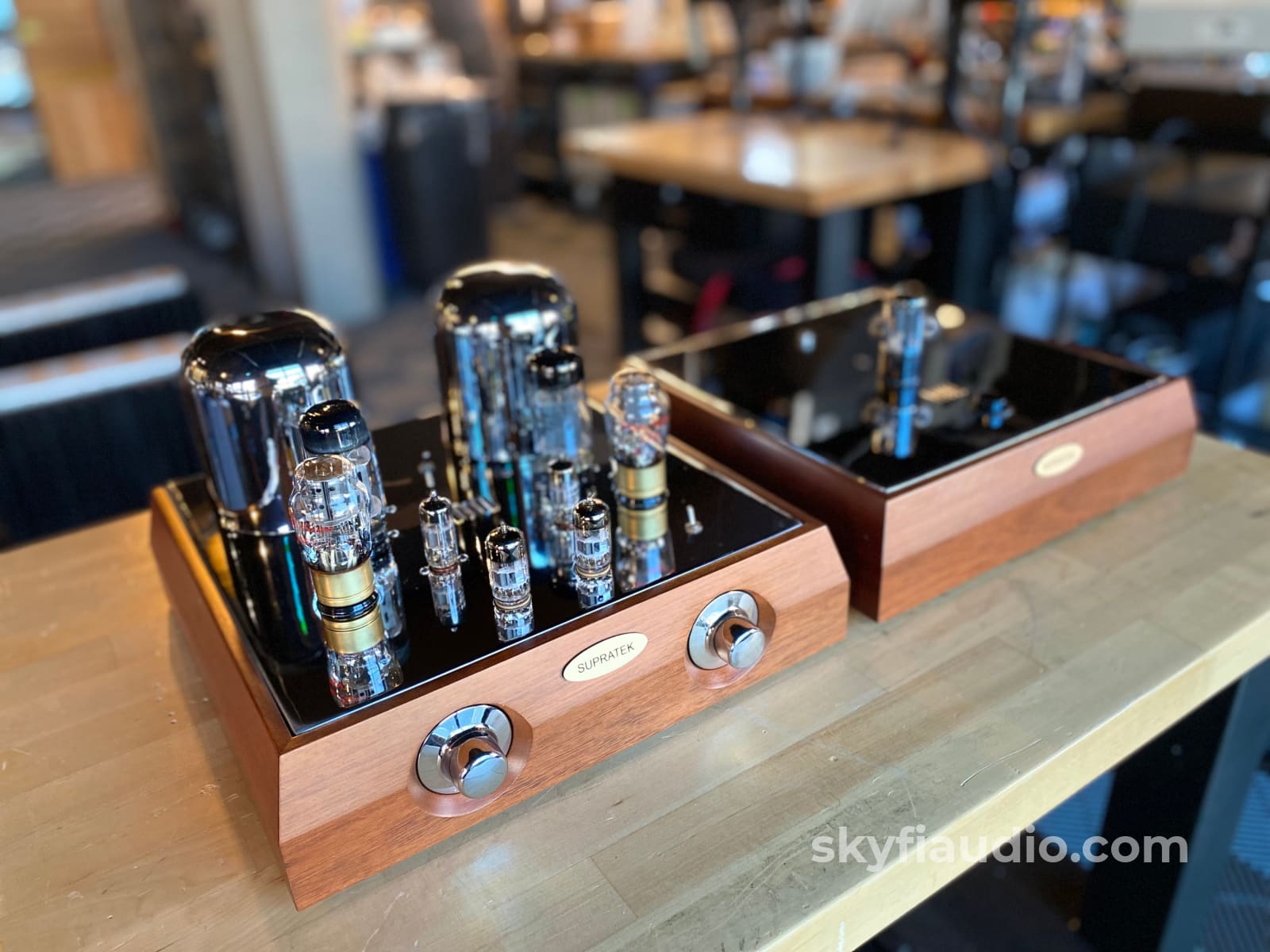 Supratek Chenin Tube Preamplifier W/Power Supply And Phono Section