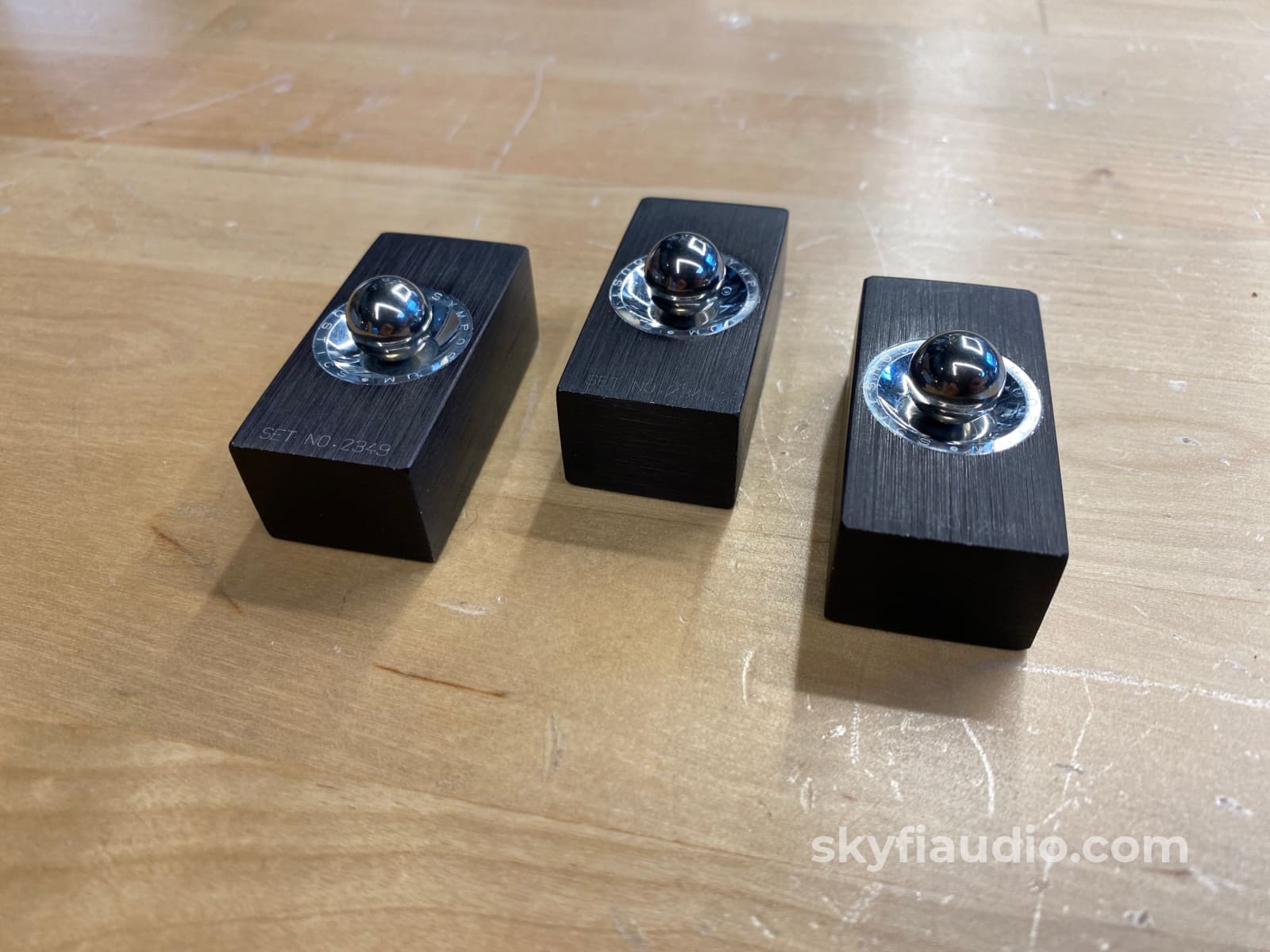 Symposium Rollerblock Isolation/Coupler Footer System Accessory