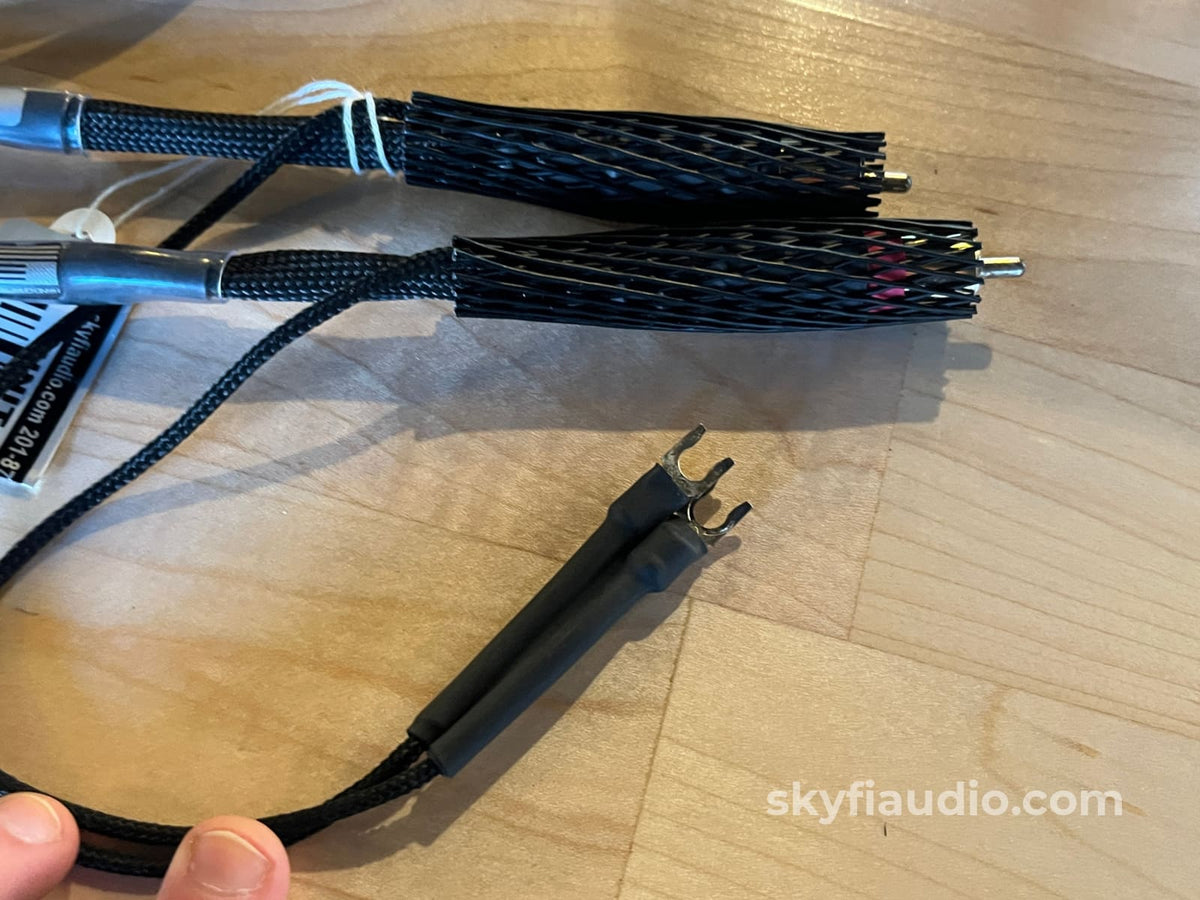 Synergistic Research Foundation RCA Pair - 1m Cables