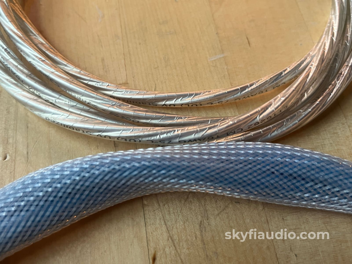 Synergistic Research Resolution Reference Digital X Series Aes (Xlr) 1M Cables