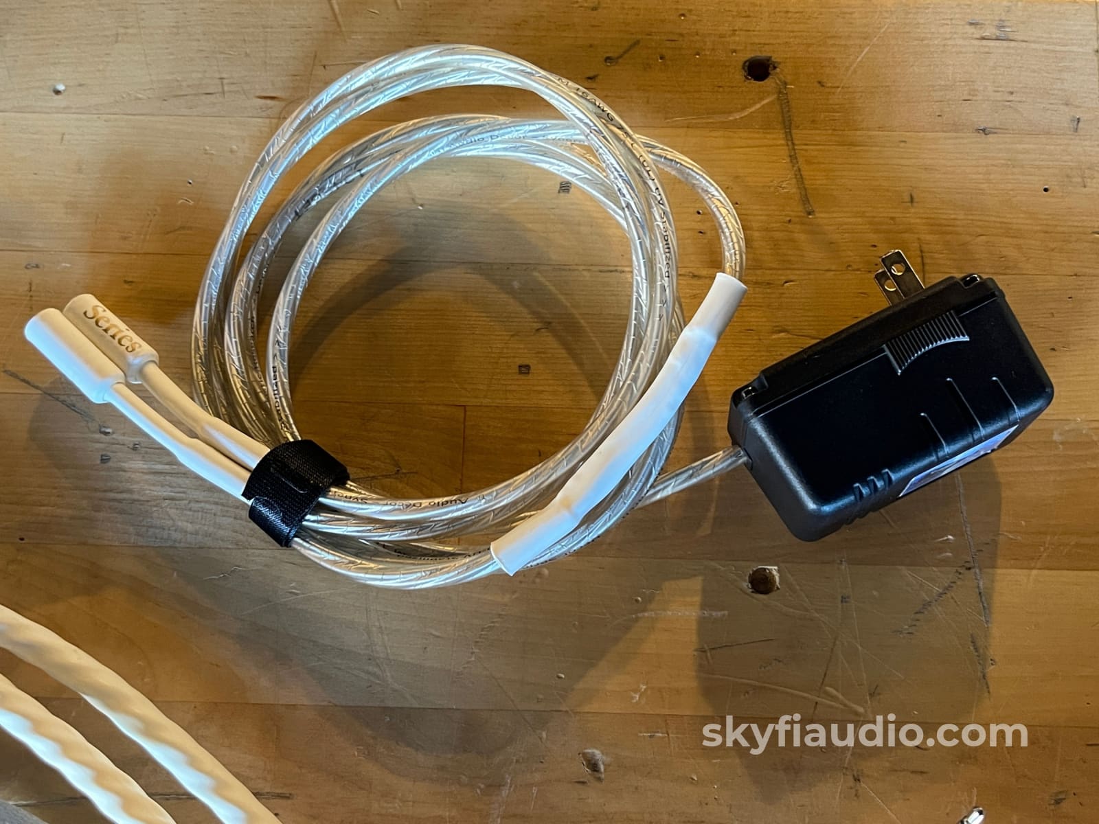 Synergistic Research Resolution Reference X Series Speaker Cables (Pai