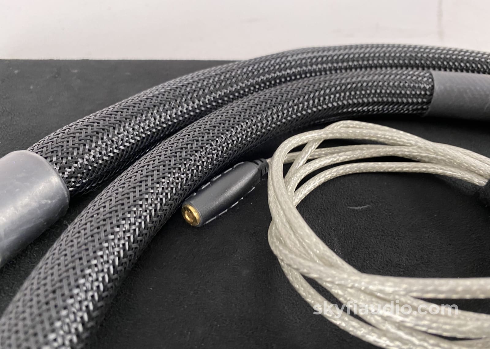 Synergistic Research - Tesla T2 Power Cable With Supply 5Ft Cables