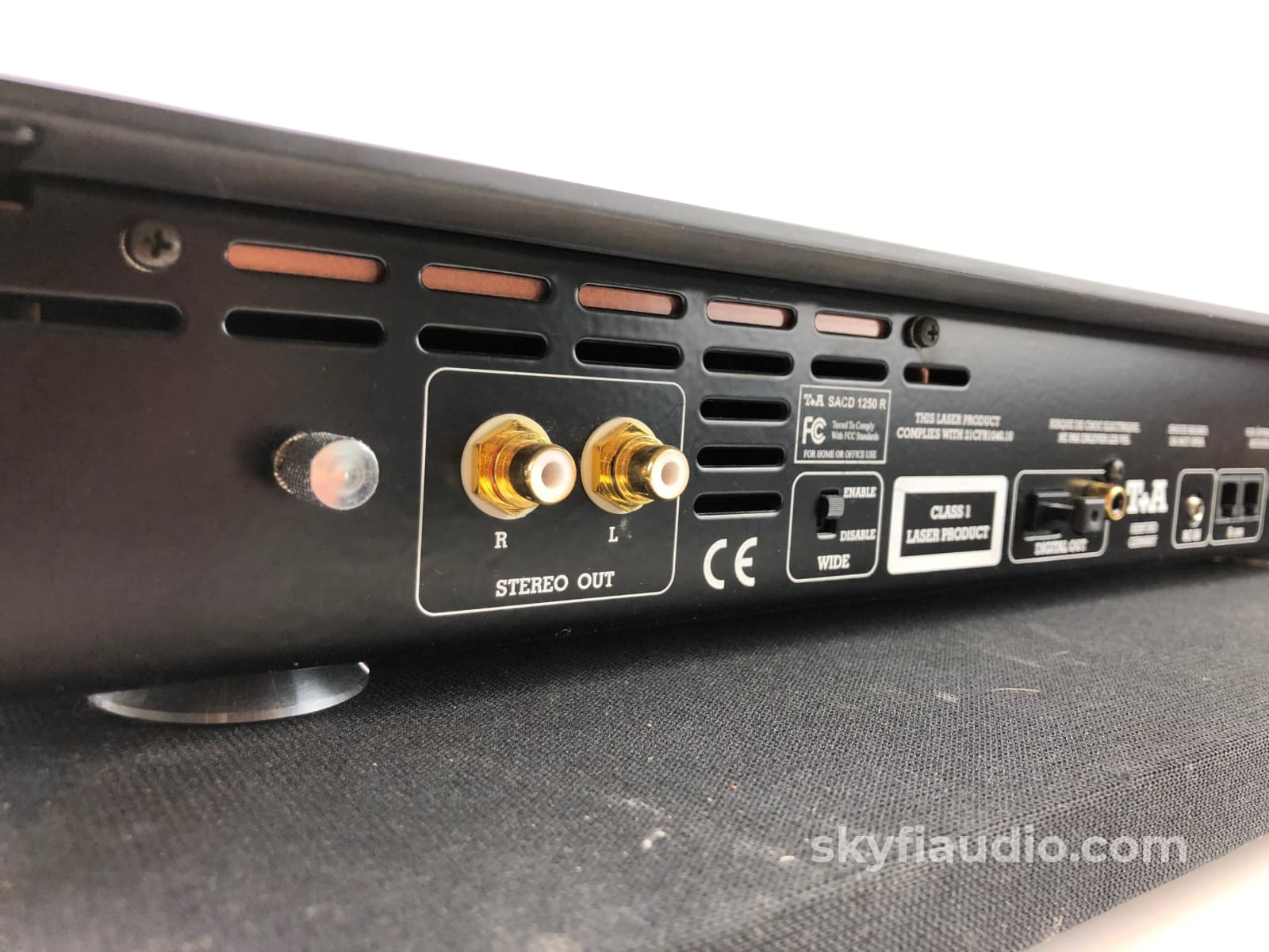 T+A 1250R Sacd Player With Remote Cd + Digital