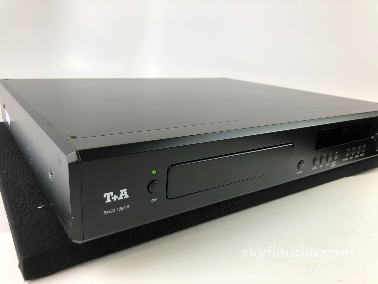 T+A 1250R Sacd Player With Remote Cd + Digital