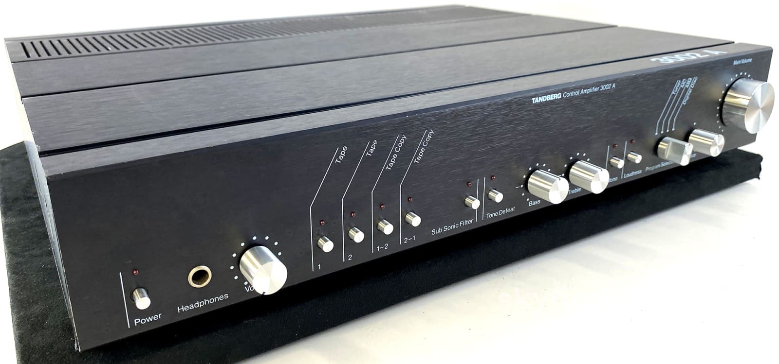 Tandberg 3002A Analog Preamplifier W/Phono Section
