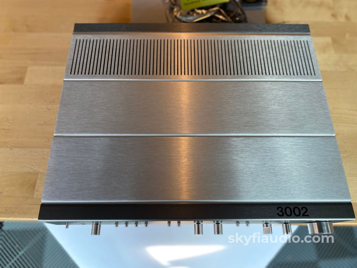 Tandberg 3002A Analogue Preamp With Phono Section - In Rare Silver Finish Preamplifier