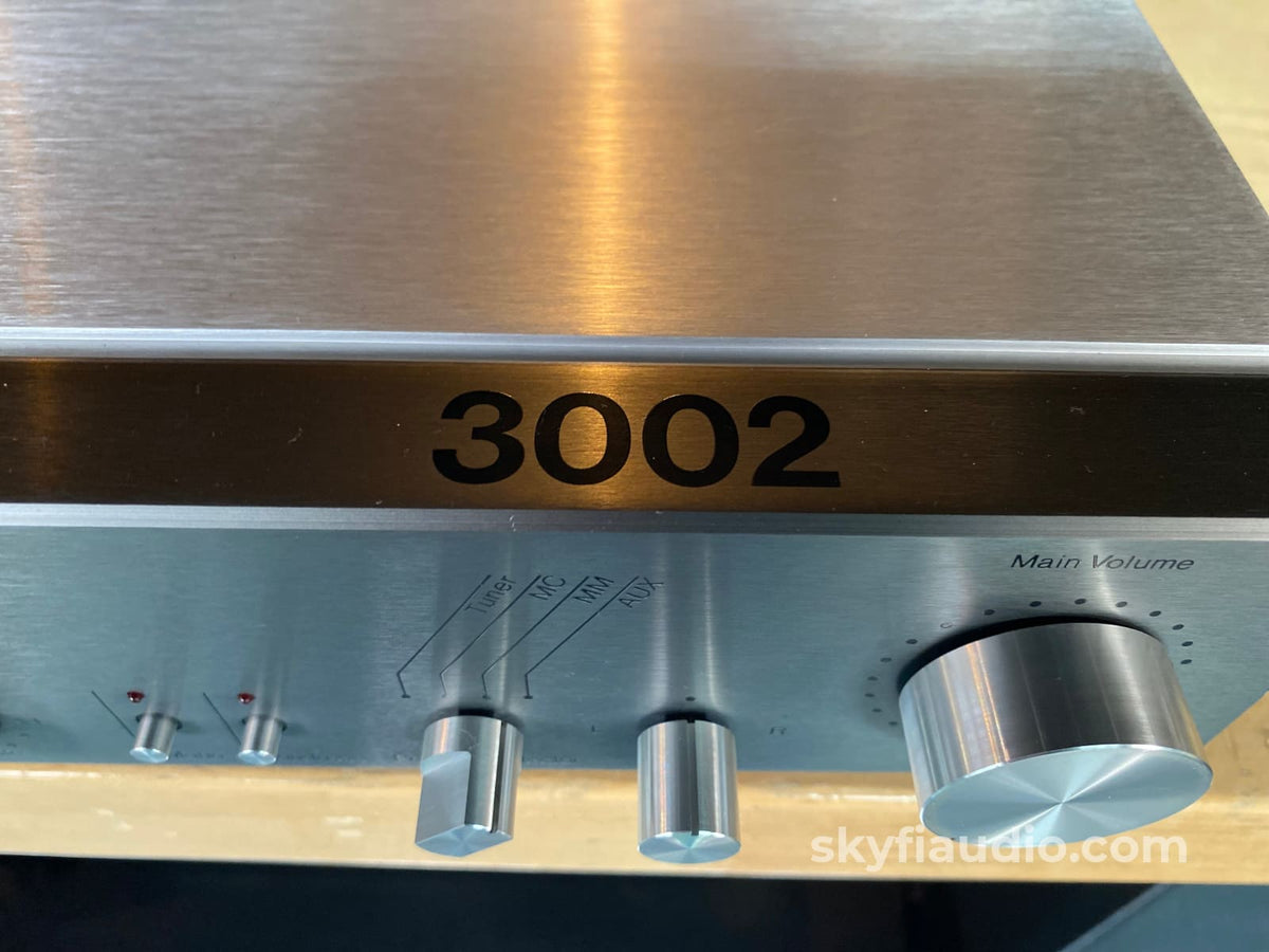 Tandberg 3002A Analogue Preamp With Phono Section - In Rare Silver Finish Preamplifier