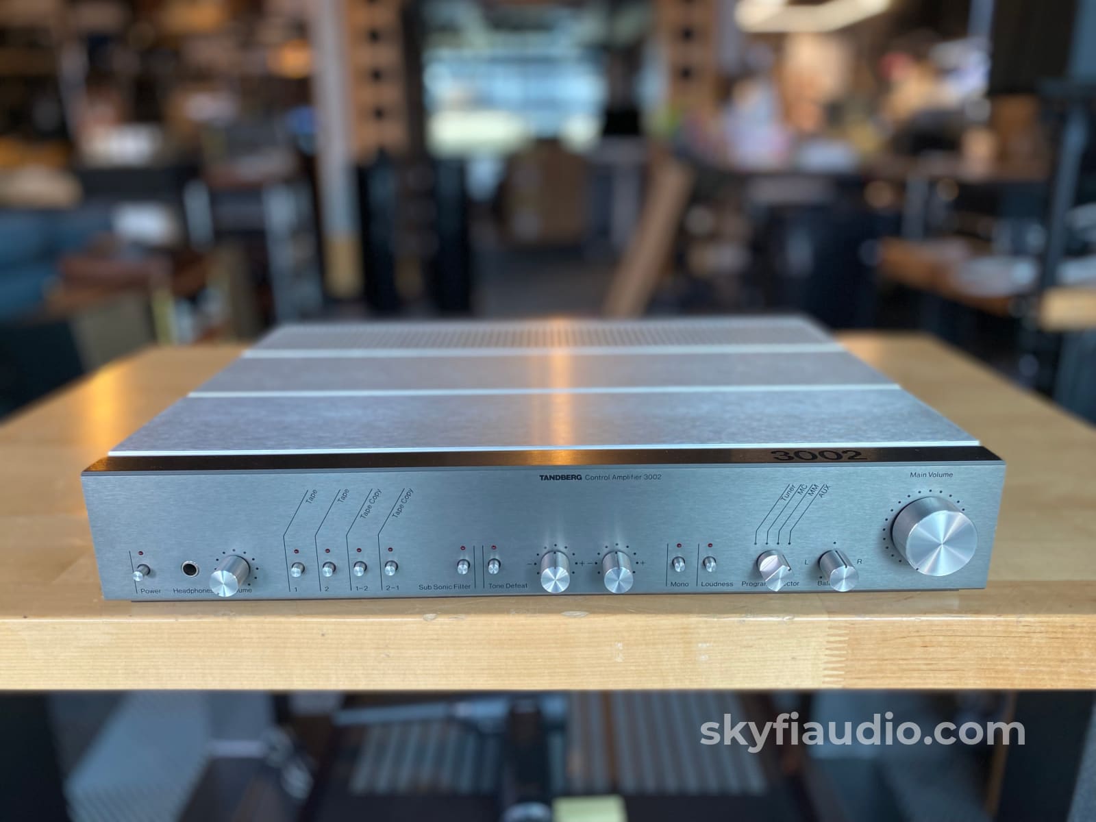 Tandberg 3002A Analogue Preamp With Phono Section - In Rare Silver Finish Preamplifier