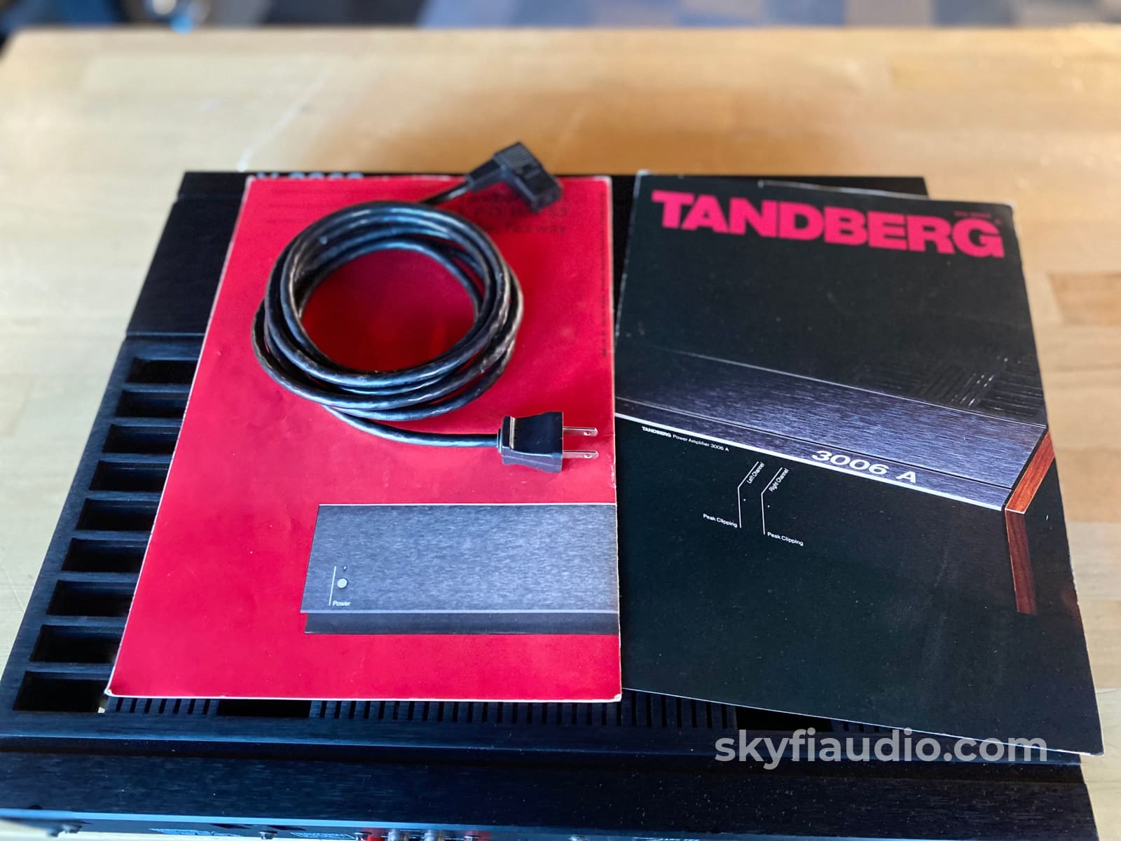 Tandberg 3006A Vintage Solid State Amplifier - Complete