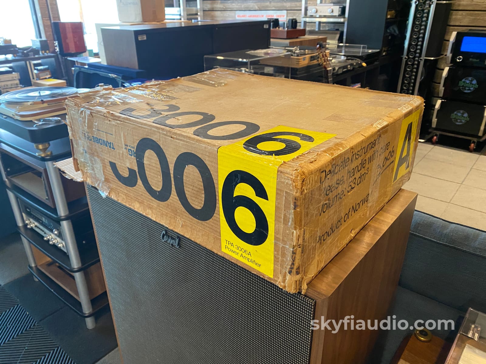 Tandberg 3006A Vintage Solid State Amplifier - Complete
