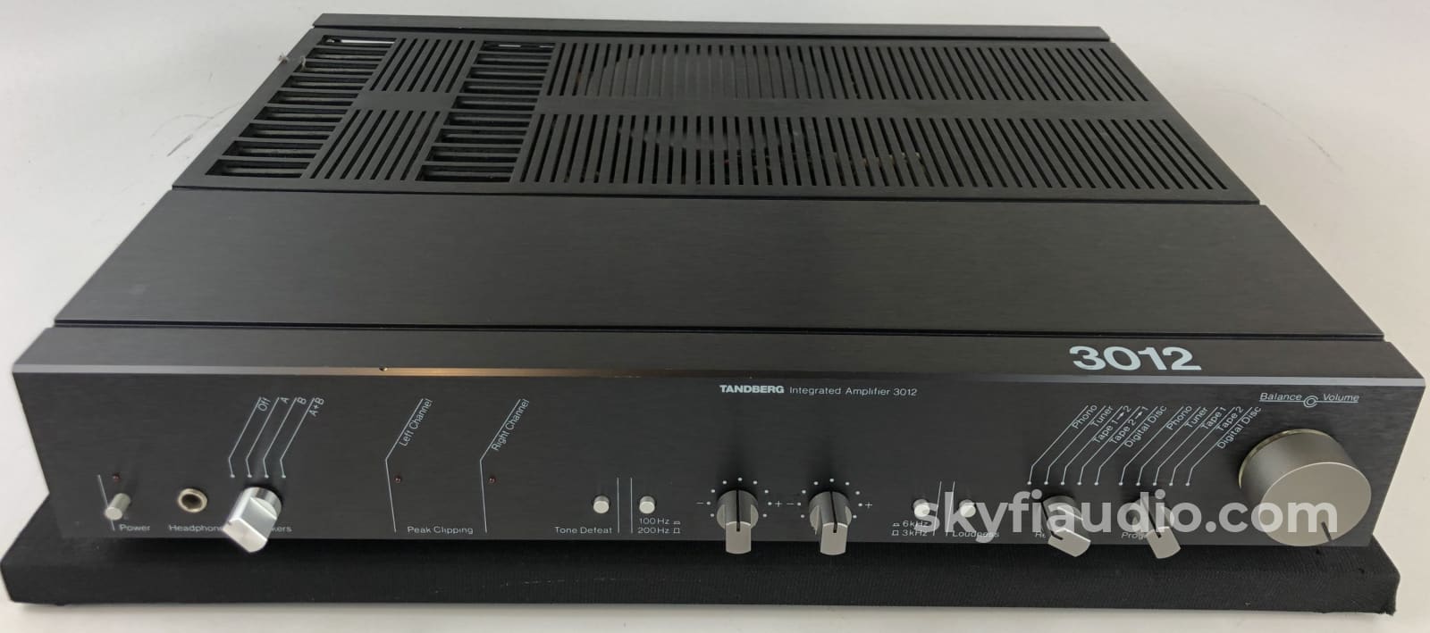 Tandberg Tia-3012A Integrated Amplifier With Phono - Made In Norway 120/220V