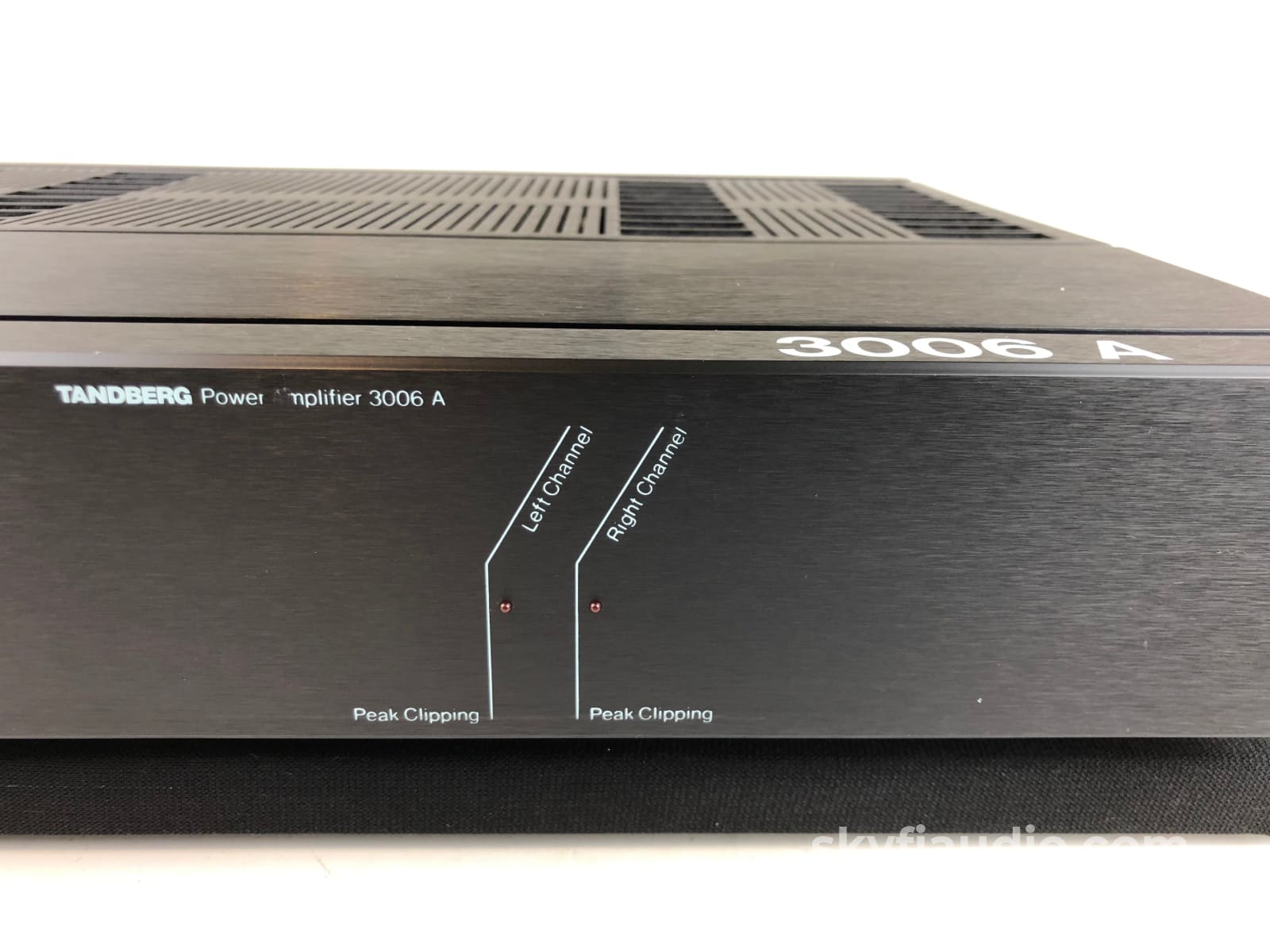 Tandberg Tpa-3006A Solid State Amplifier 2X150W Class-A Made In Norway 120/220V (B)