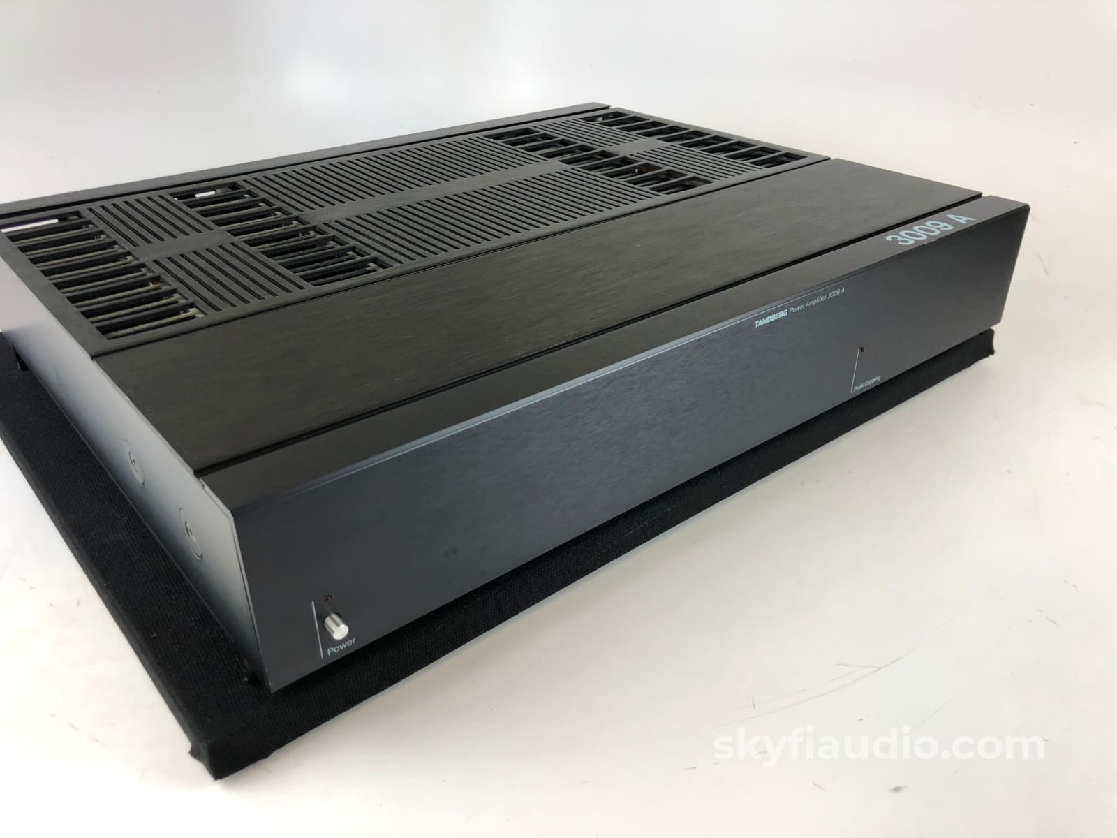 Tandberg Tpa-3009A Mono Solid State Amplifier Class-A Rare Made In Norway 120/220V