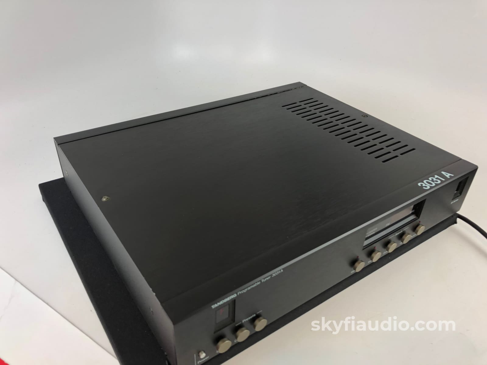 Tandberg Tpt-3031A Digital Tuner With Original Manual