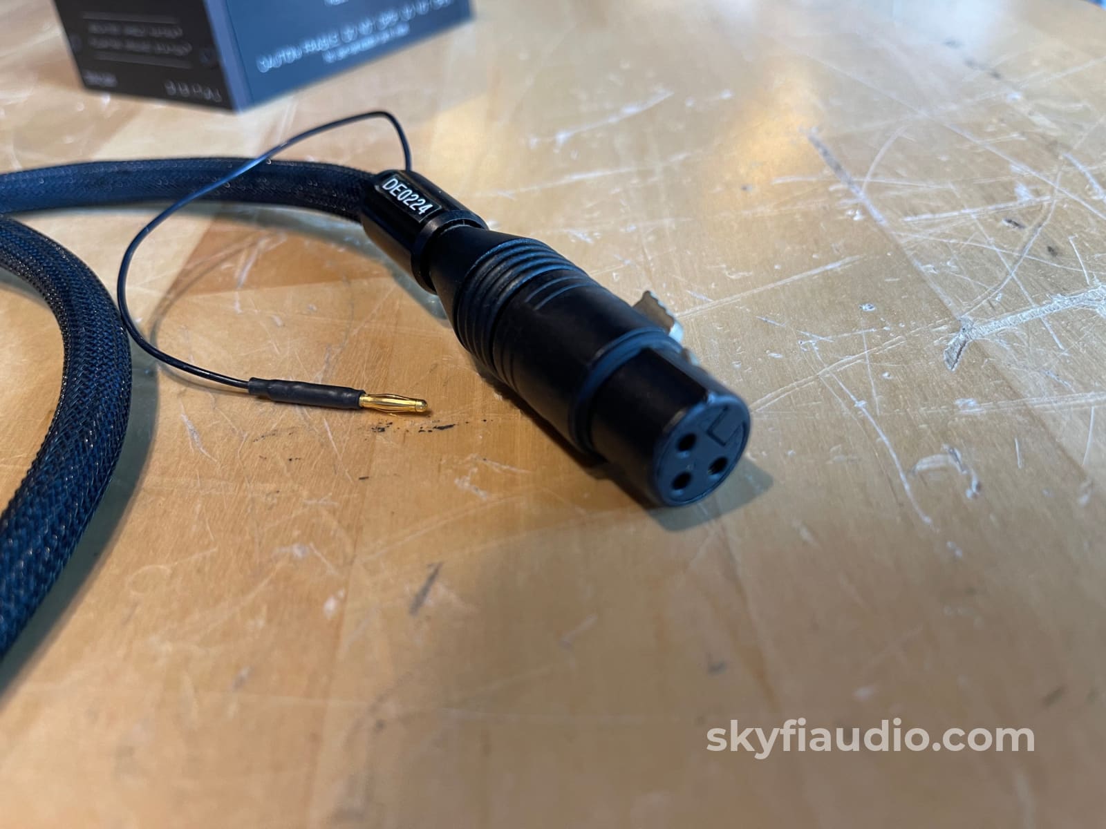 Tara Labs The One Digital Aes/Ebu Interconnect (Xlr) With Isolated Matrix Ground Station - 1M Cables