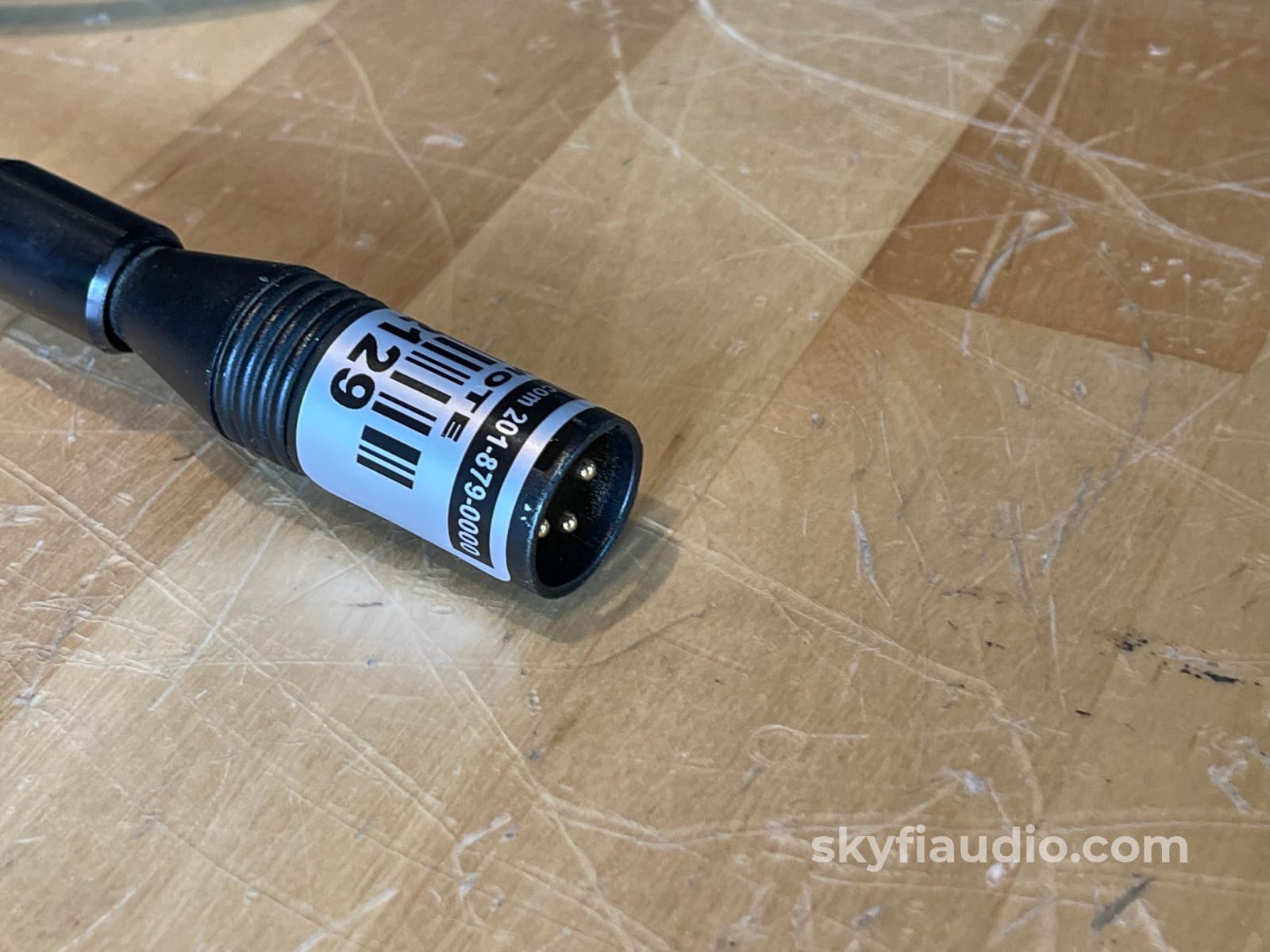 Tara Labs The One Digital Aes/Ebu Interconnect (Xlr) With Isolated Matrix Ground Station - 1M Cables