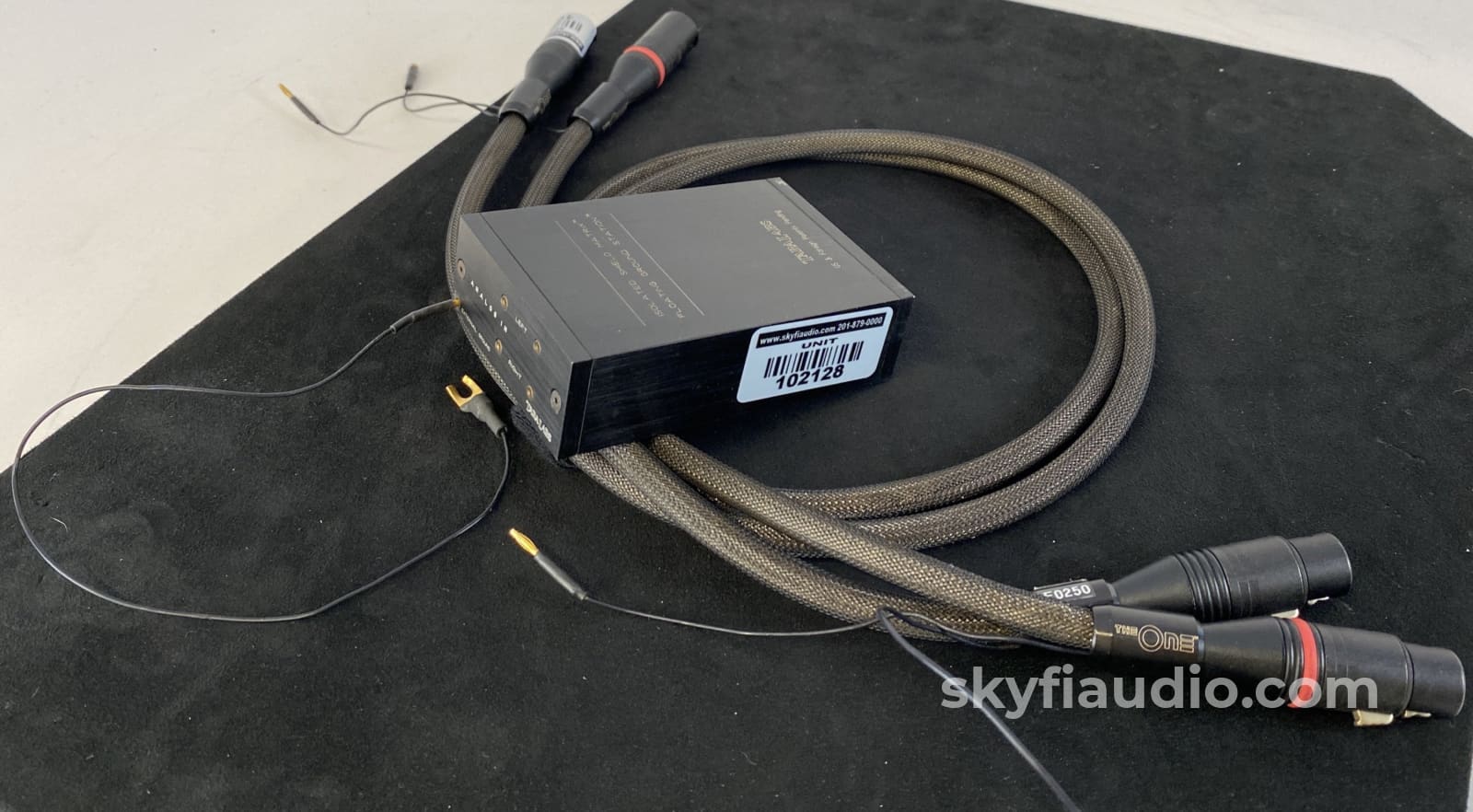 Tara Labs The One Xlr Interconnect With Isolated Matrix Ground Station - 1M Cables