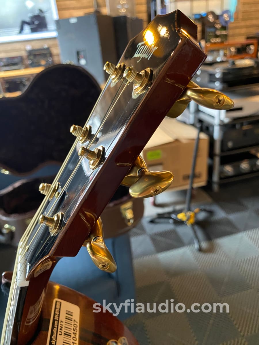 Taylor Koa Gs-Ltd 2011 Fall Limited Acoustic-Electric In Shaded Edge Burst Accessory