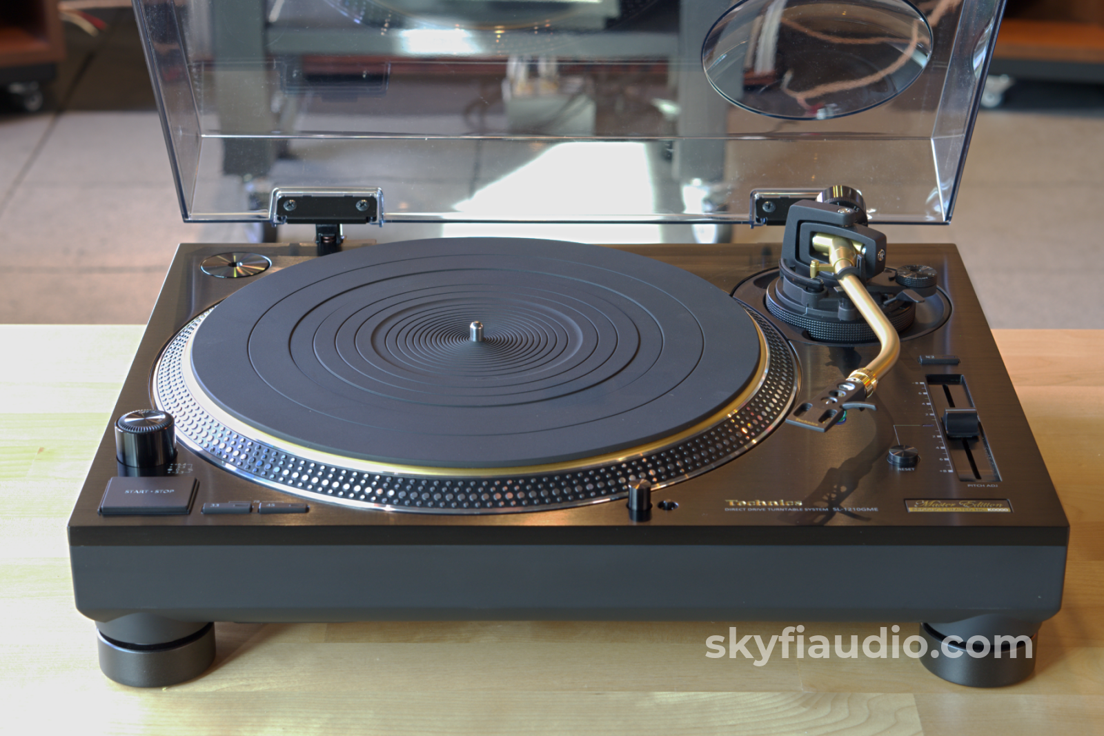 Technics ’Master Edition’ SL-1200GME - LIMITED NEW RELEASE Turntable