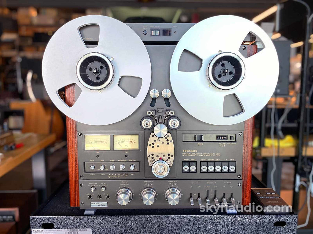 Restored Technics RS-1700 reel-to-reel tape machine by