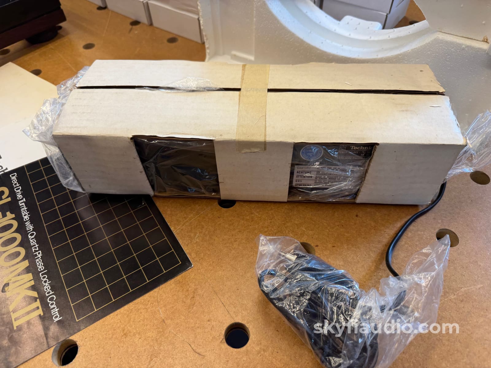 Technics SL-1000 Vintage Turntable - New Old Stock Turntable