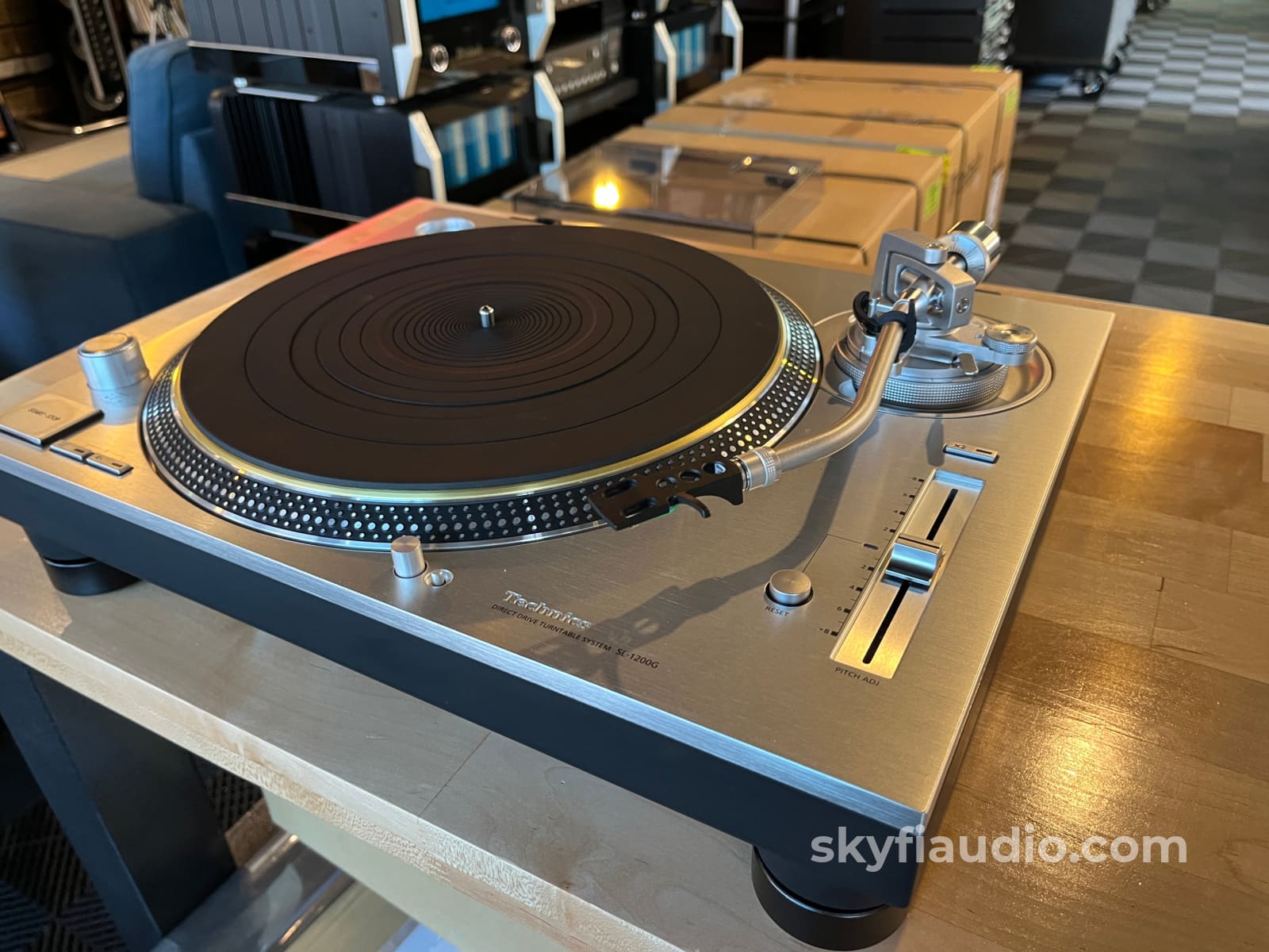 Technics Sl-1200G Turntable W/ Lyra Delos - Pre-Loved - Turntable