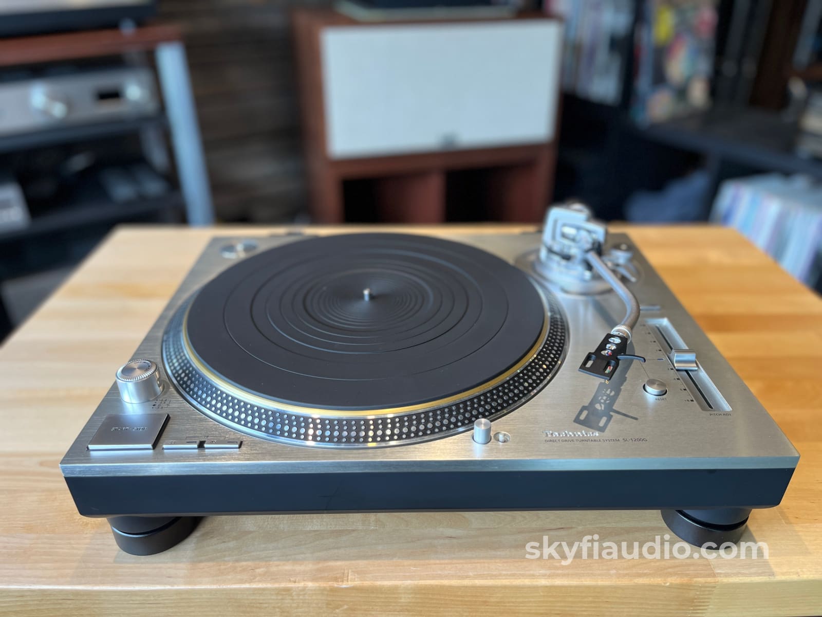 Technics SL-1200G Turntable with New Lyra Delos Cartridge + Kimber TAK-CU - Pre-Loved - Turntable