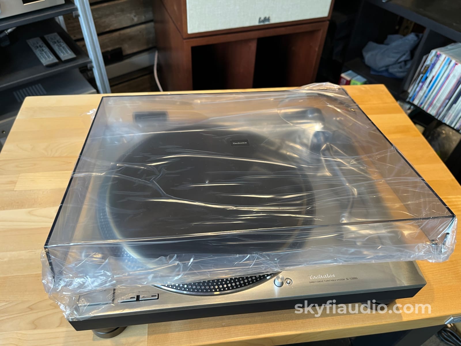 Technics SL-1200G Turntable with New Lyra Delos Cartridge + Kimber TAK-CU - Pre-Loved - Turntable