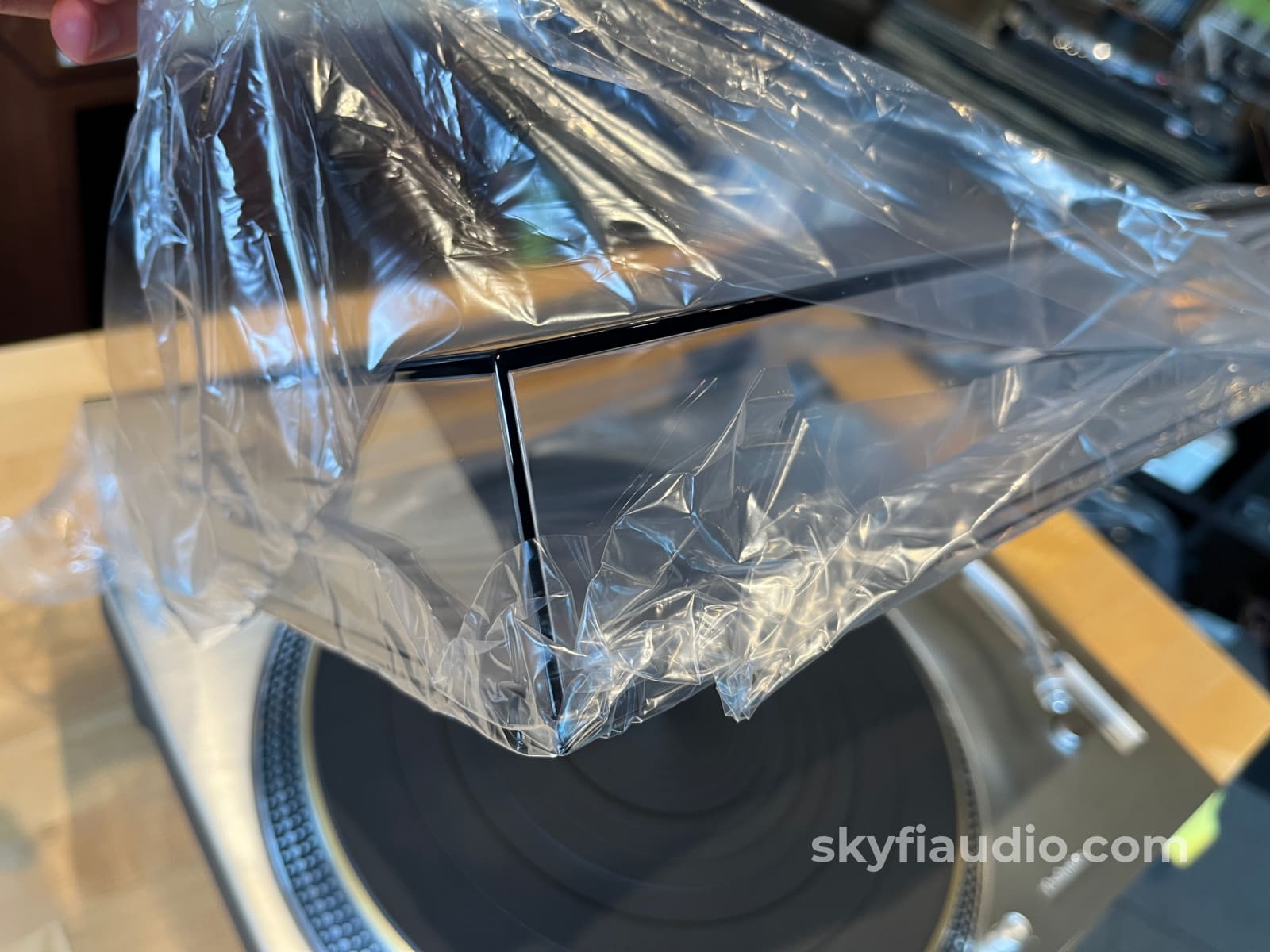 Technics SL-1200G Turntable with New Lyra Delos Cartridge + Kimber TAK-CU - Pre-Loved - Turntable