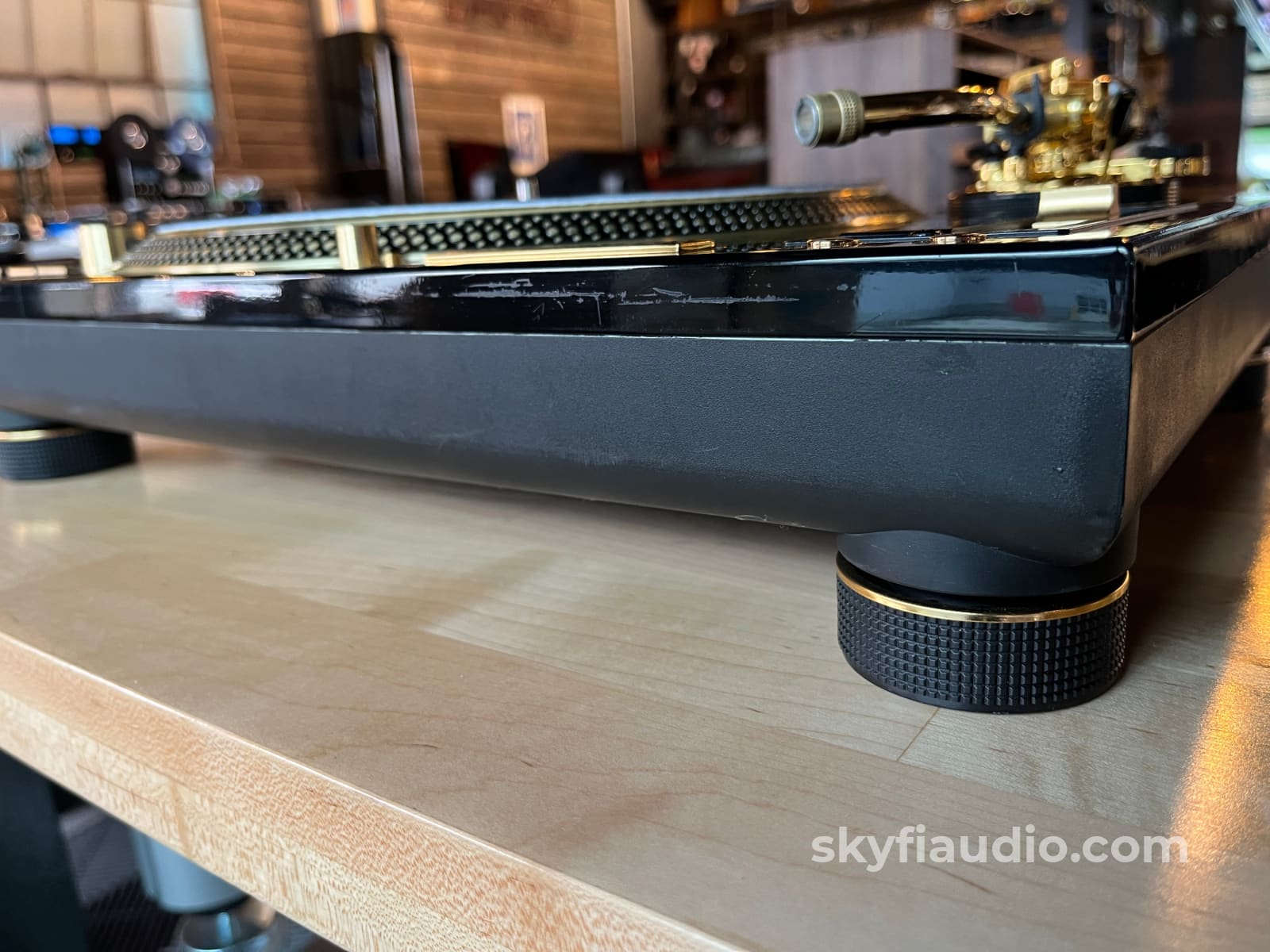 Technics SL-1200GLD Limited Edition Turntable w/ New Lyra Delos MC Phono Cartridge Turntable