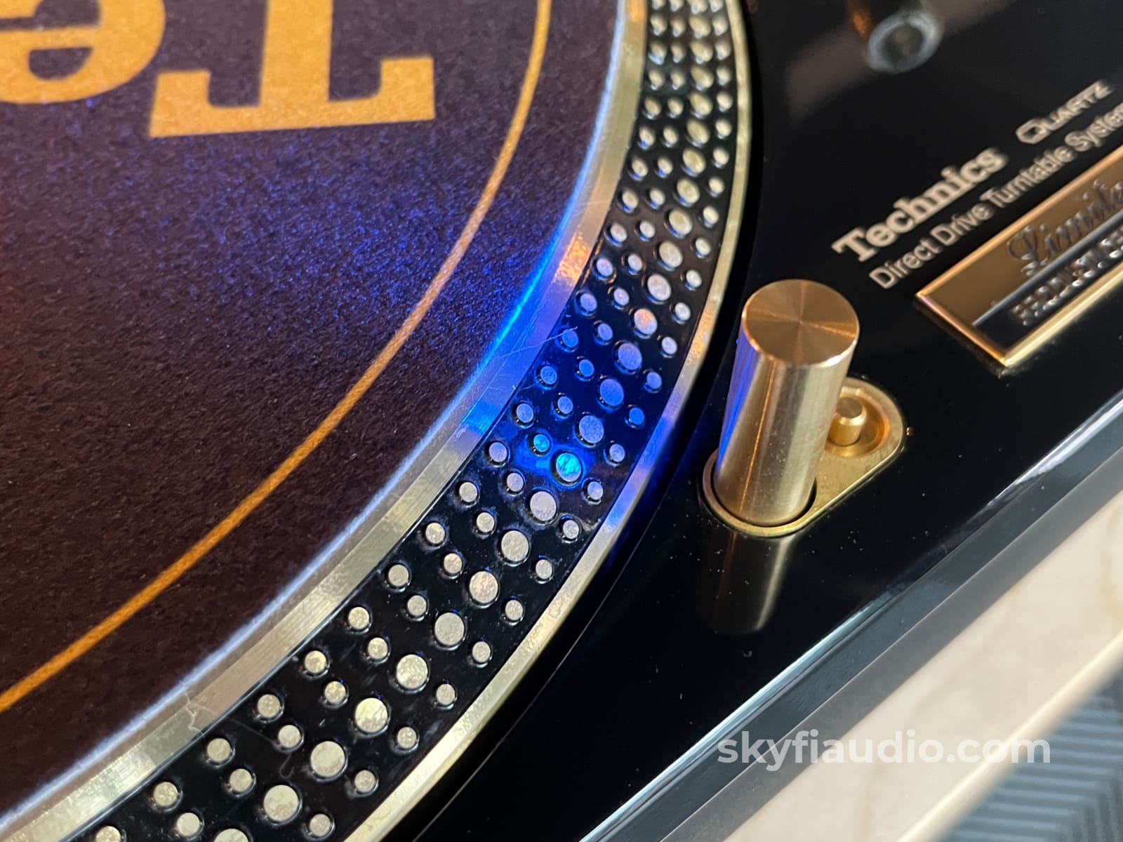 Technics SL-1200GLD Limited Edition Turntable w/ New Lyra Delos MC Phono Cartridge Turntable