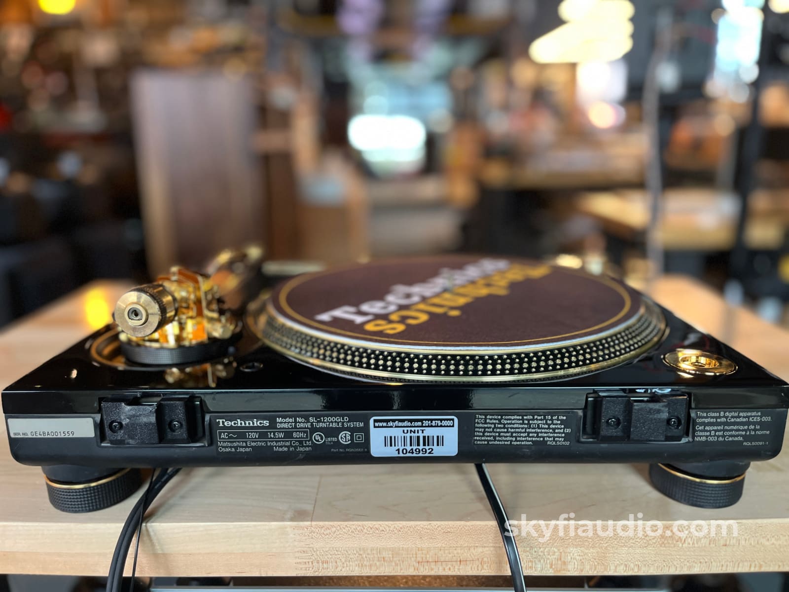 Technics SL-1200GLD Limited Edition Turntable w/ New Lyra Delos MC Pho