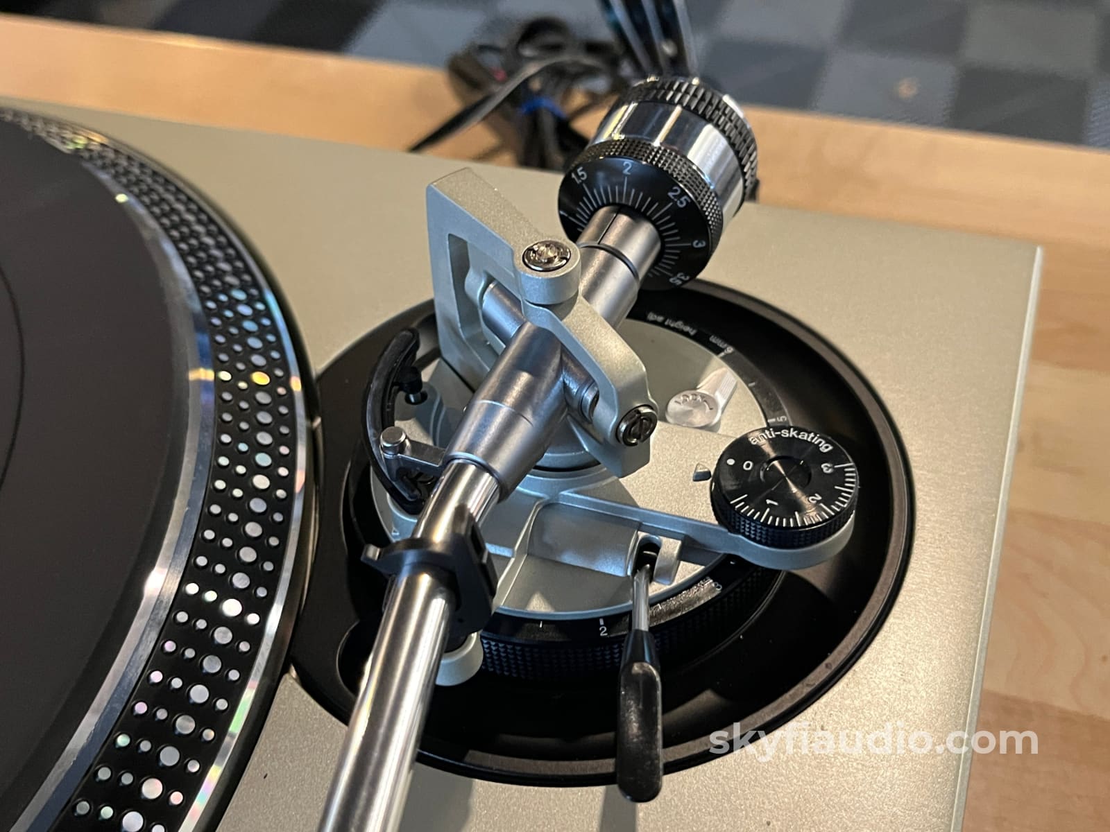 初期 Technics SL-1200 MK2 ターンテーブル フルレストア品 フルメンテナンス済み！1年間の修理保証付き！】ターンテーブルの王道