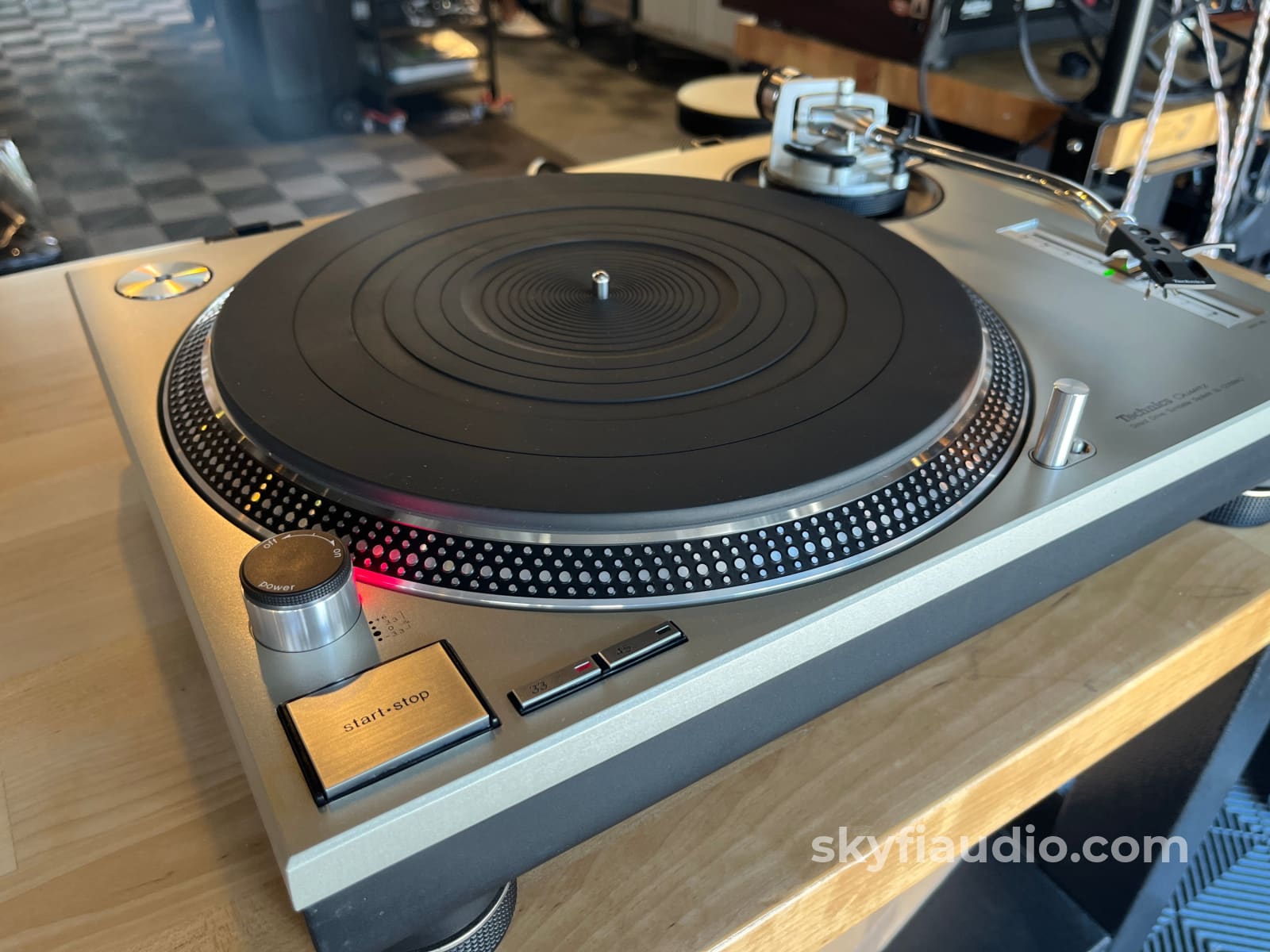 Technics SL-1200MK2 Turntable W/ Flight Case + Ortofon X40 Cartridge - Open Box - Turntable