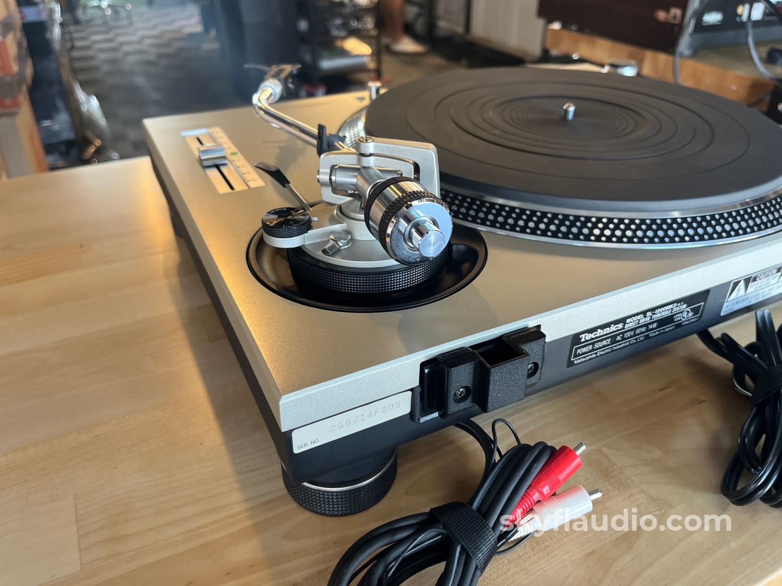 Technics SL-1200MK2 Turntable w/ Flight Case and Ortofon X40 Cartridge