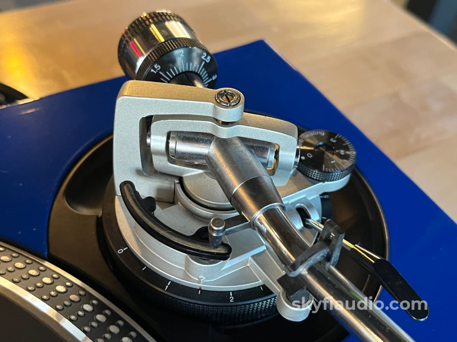 Technics SL-1200MK2 Vintage Turntable - Beautiful Blue Top Turntable