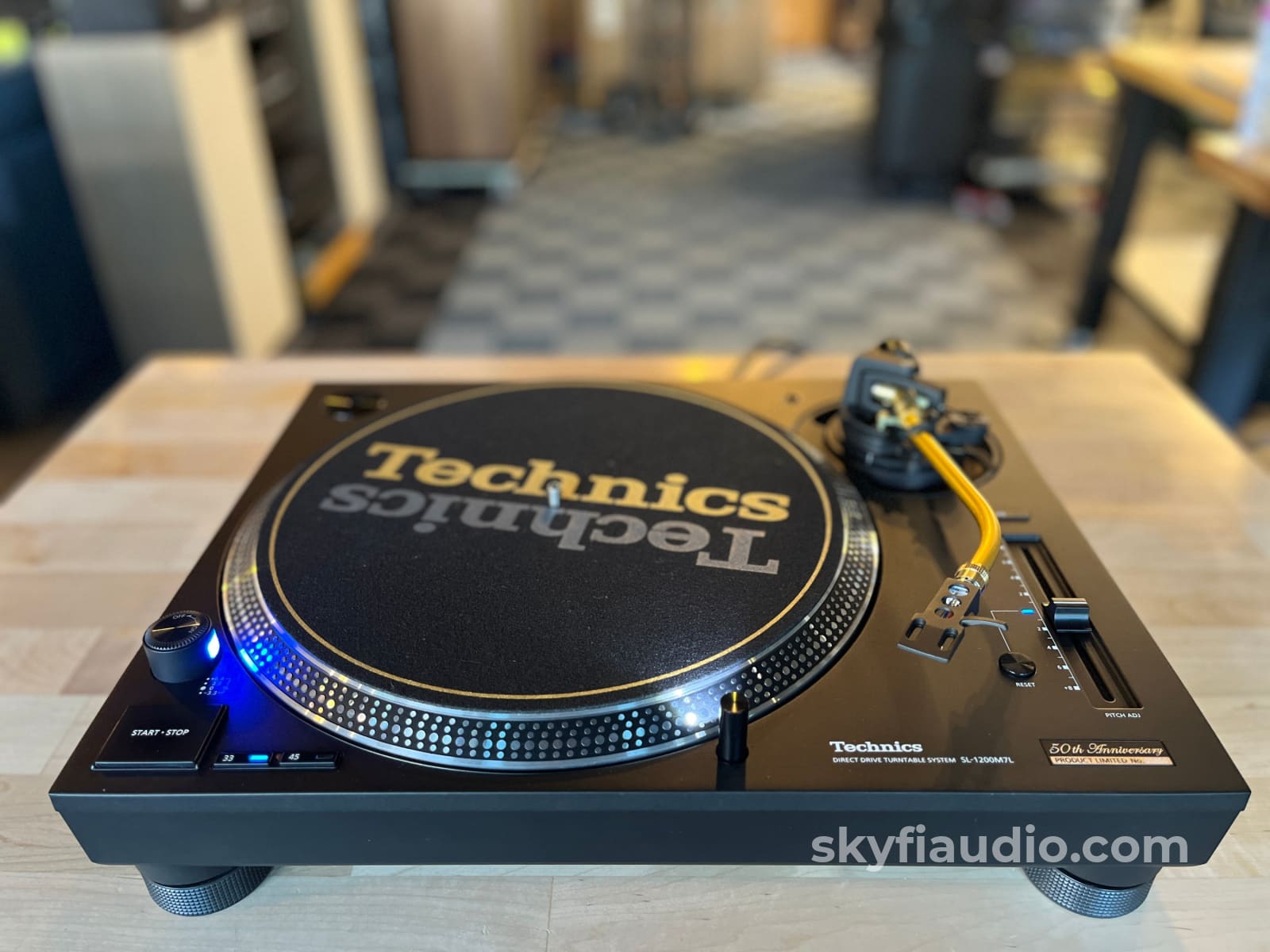 Technics SL-1200Mk7 50th Anniversary Limited Edition - W/ New Hana MH MC Phono Cartridge and Accessories Turntable
