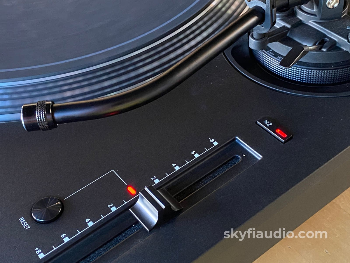 Technics Sl-1200Mk7 - Like New With New Sumiko Cartridge Turntable
