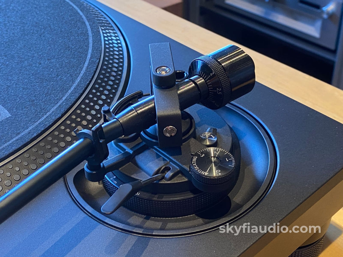 Technics Sl-1200Mk7 - Like New With New Sumiko Cartridge Turntable