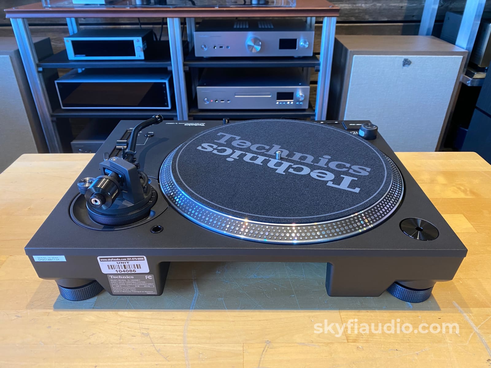 Technics SL-1200MK7 - Like New - With New Sumiko Cartridge