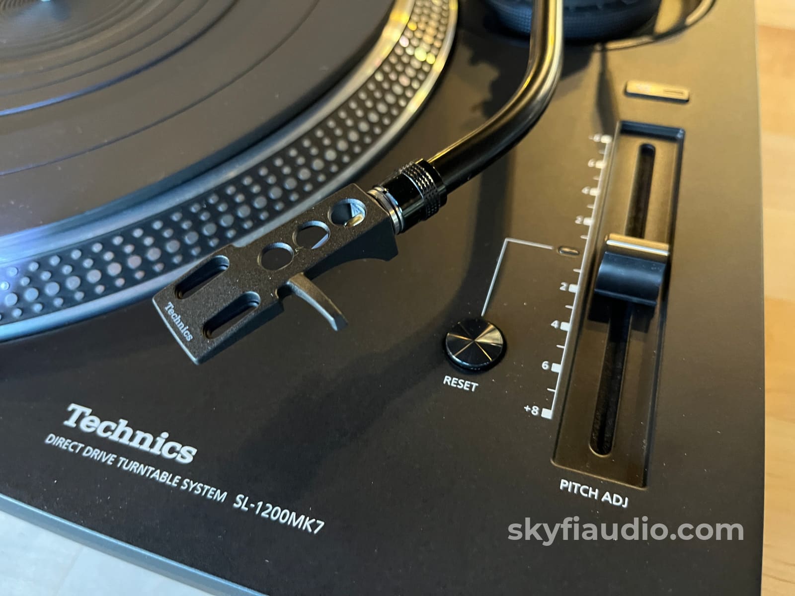 Technics SL 1200MK7 turntable W/ New Ortofon 2M Black LVB MM Phono Cartridge Turntable