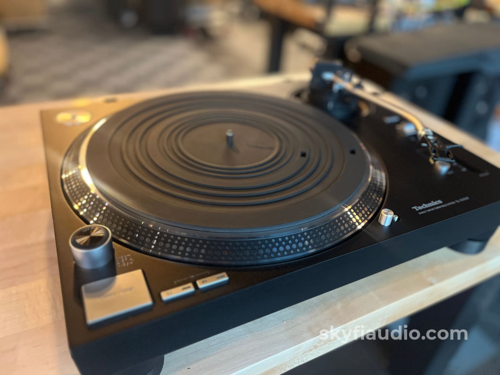Technics SL-1210GR-K Turntable w/ New SH MkII Cartridge Turntable