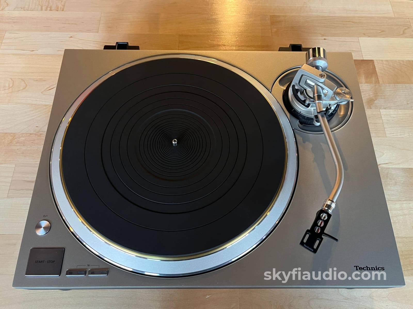 Technics SL-1300G Turntable - Pre-Loved Turntable